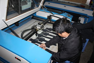 數字化轉型中的跨界探索 東莞市大朗藍鑫皮具加工廠的數碼通訊產品之路